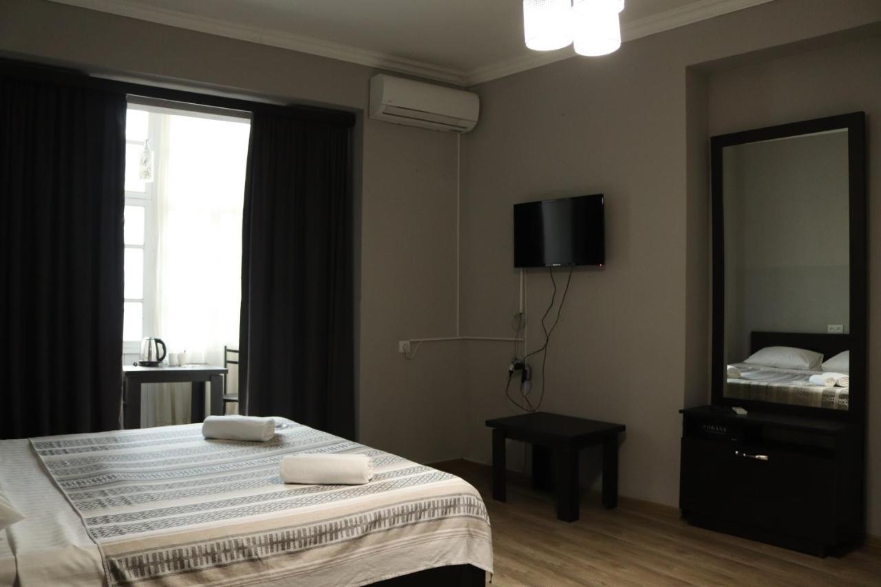 Appartamento Erekle 8/10 Tbilisi Esterno foto