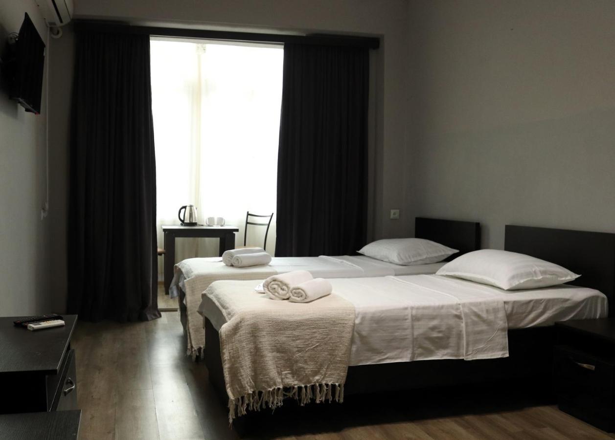 Appartamento Erekle 8/10 Tbilisi Esterno foto