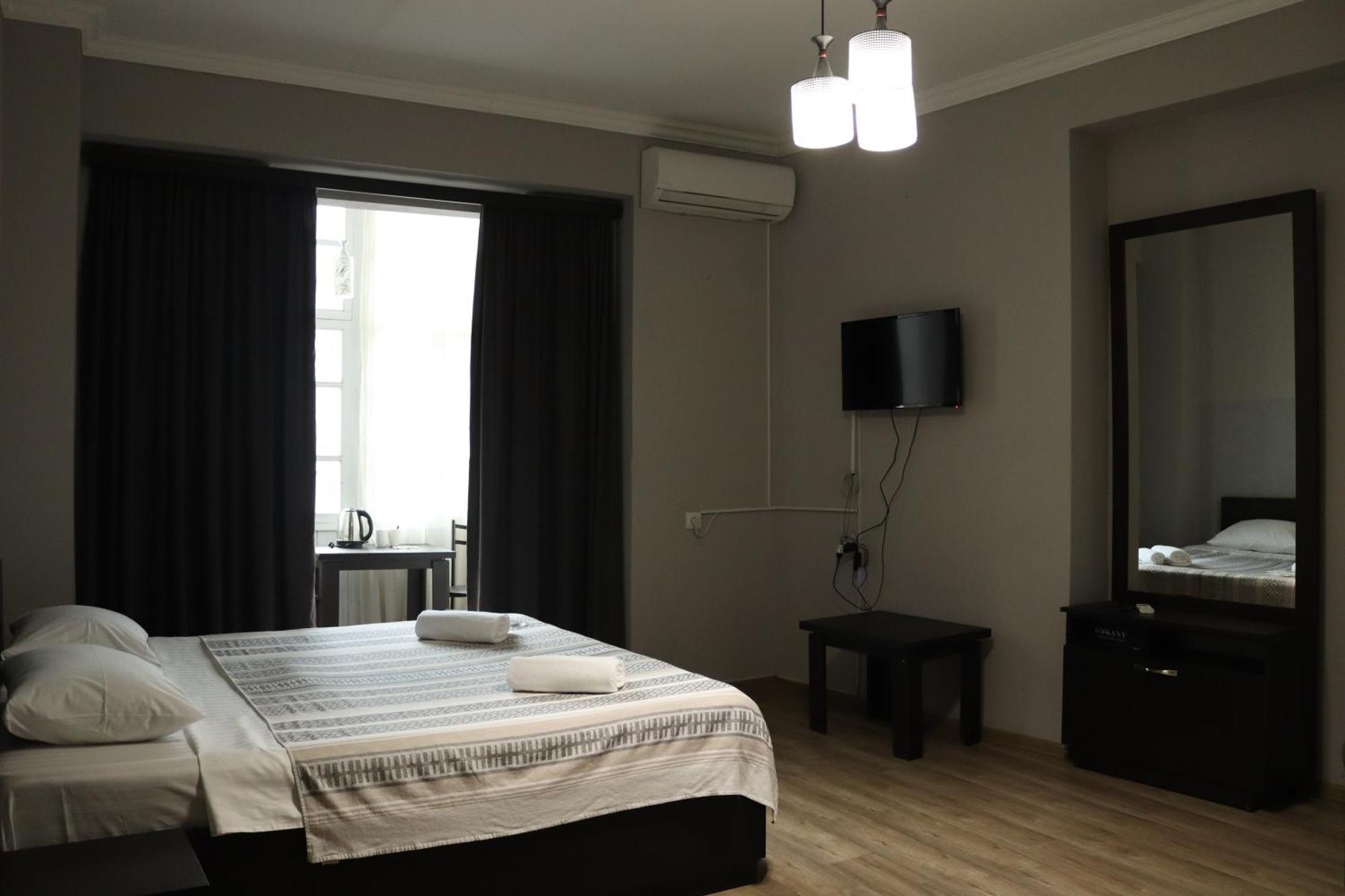 Appartamento Erekle 8/10 Tbilisi Esterno foto