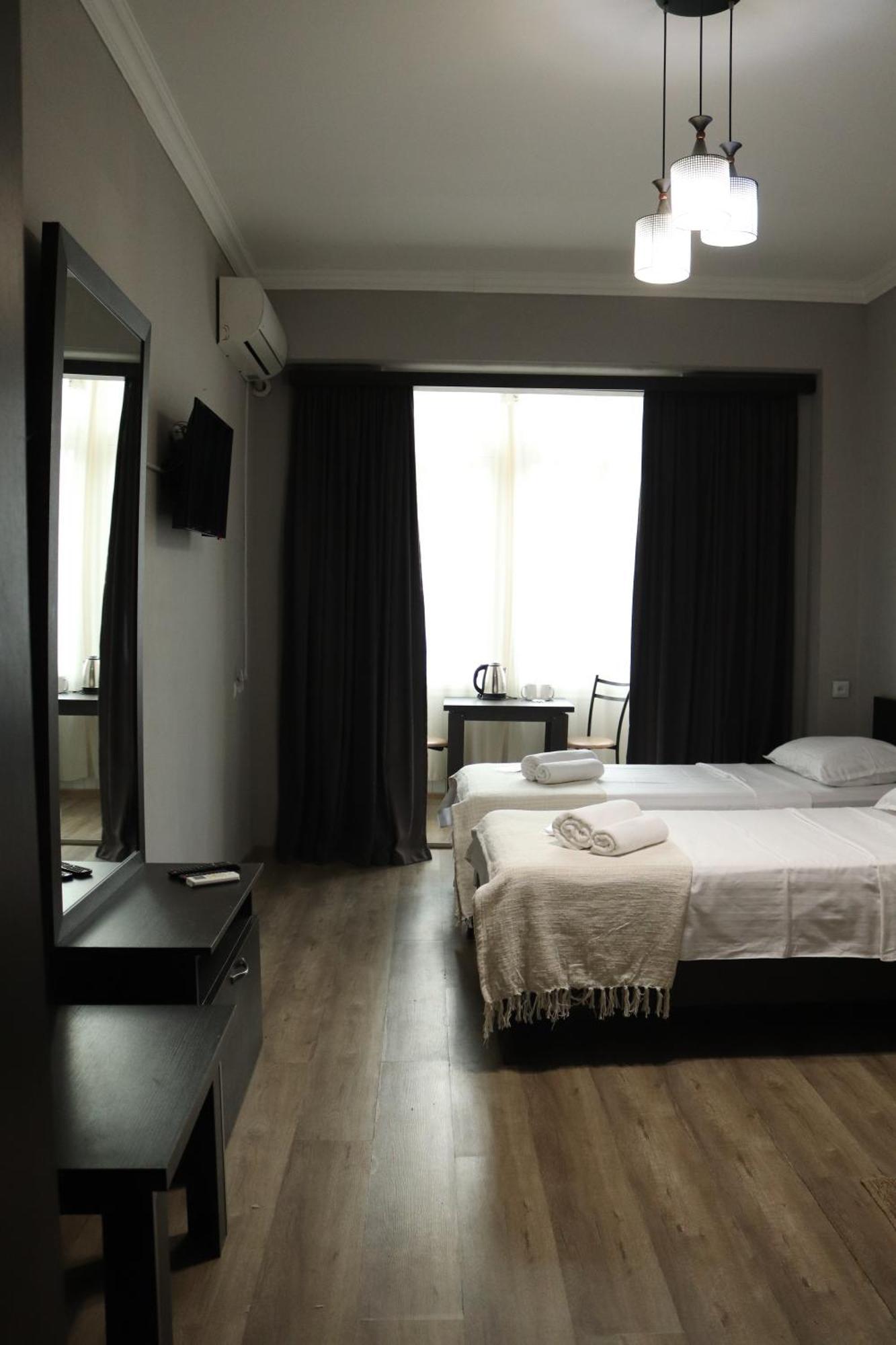 Appartamento Erekle 8/10 Tbilisi Esterno foto